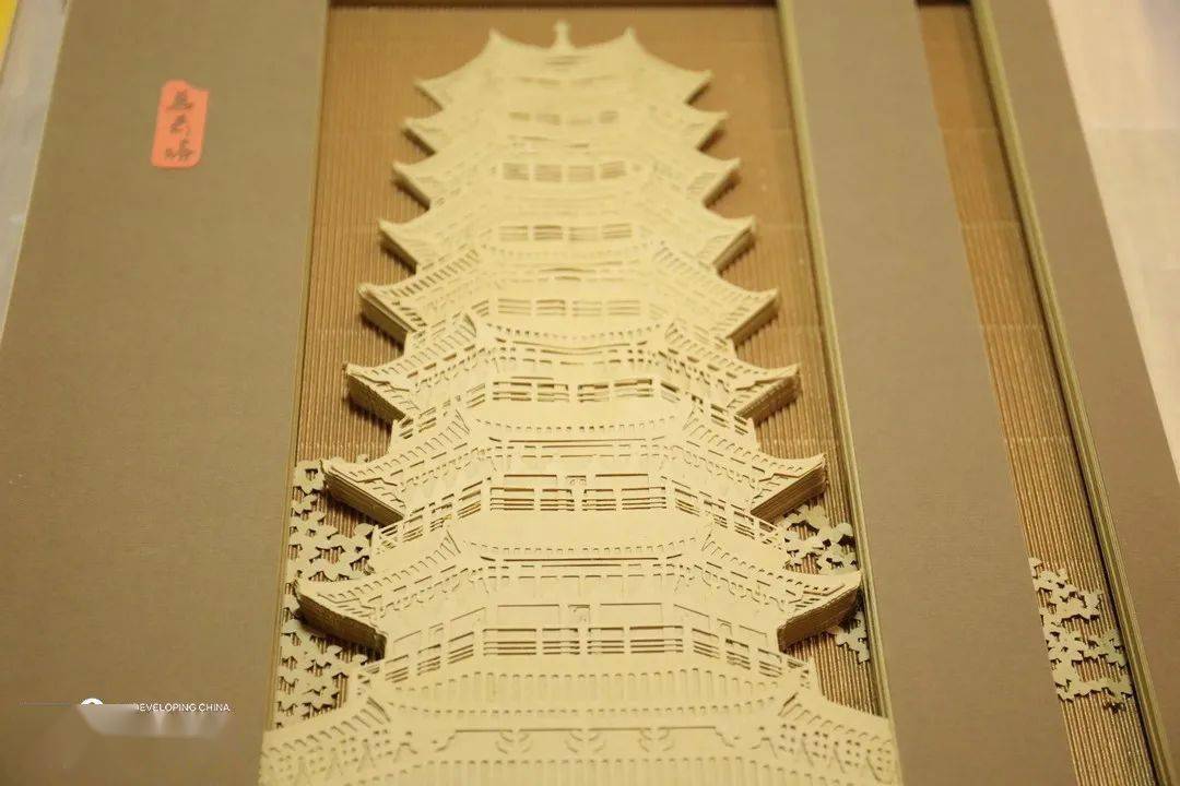 遇见章贡以纸雕琢展现家乡古老而厚重的客家文化