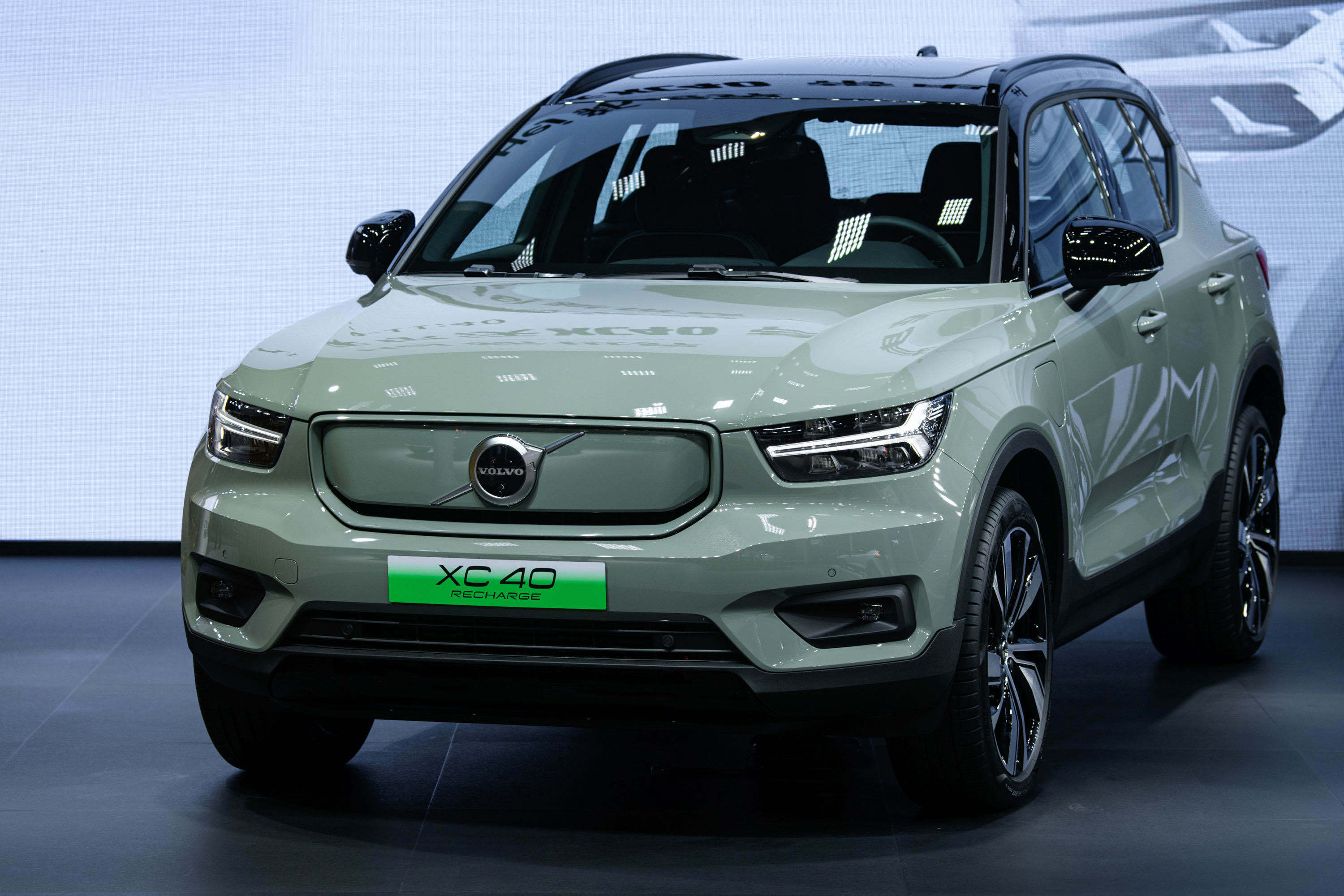 华晨宇的明星流量能否换来销量?沃尔沃首款纯电动车曝光