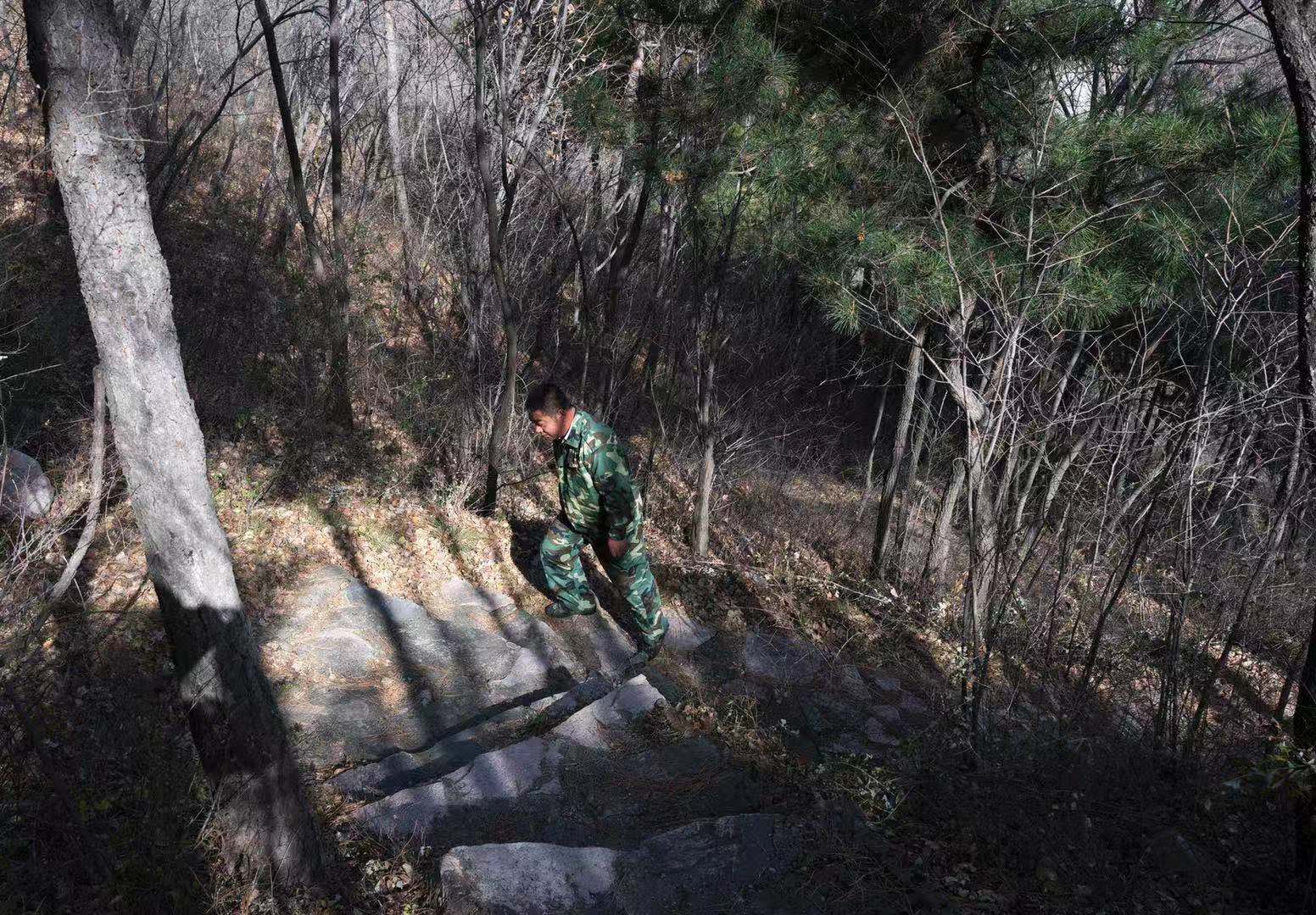 北京松山防火瞭望员望山看火10年做山林的守护者