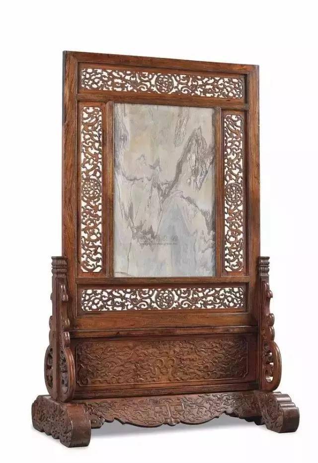 在发展过程中,屏风成为中国古代居室内重要的家具,装饰品,其形制,图案