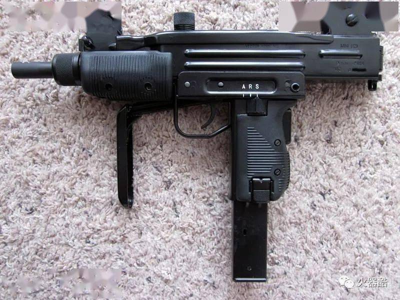 乌兹冲锋枪标准型图片