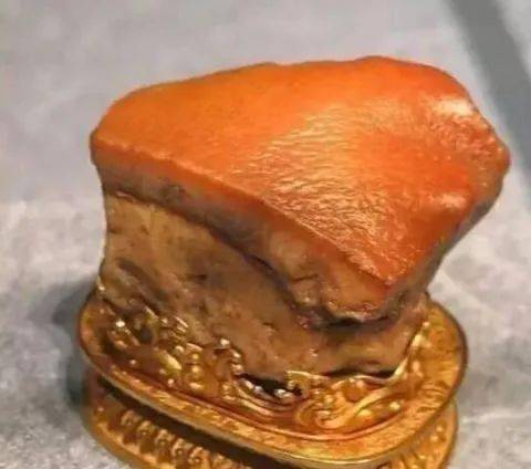 世界上最贵的石头图片