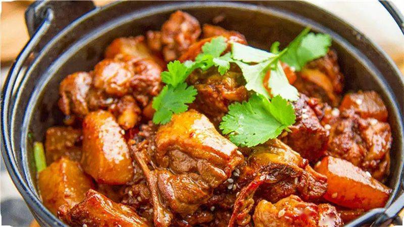 酱香四溢的萝卜鸭肉煲,萝卜比肉肉还好吃呢