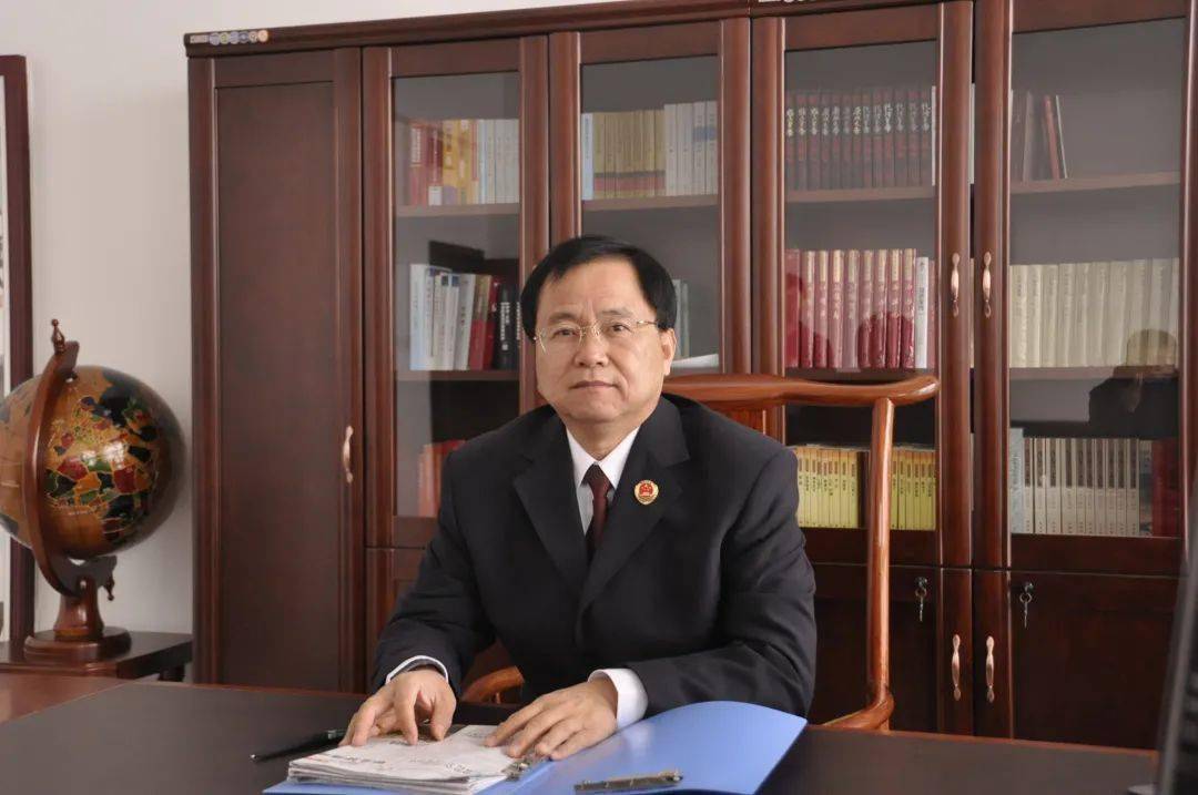 南阳市检察院党组书记,检察长薛长义党的十九届五中全会是在实现"两个