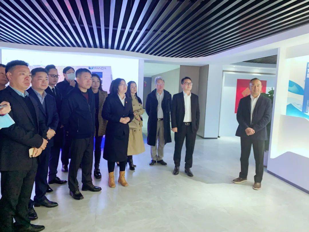 商会上海温州商会互看互学第二站走进上海熊猫机械集团有限公司