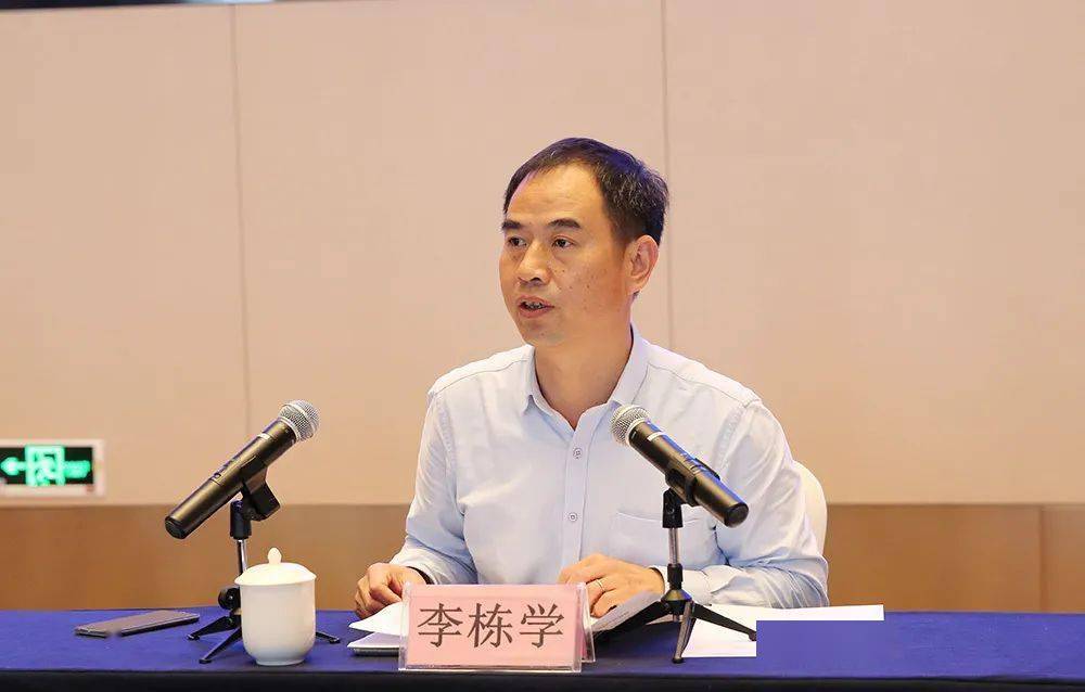 百色市顺利通过普及高中阶段教育自治区评估验收