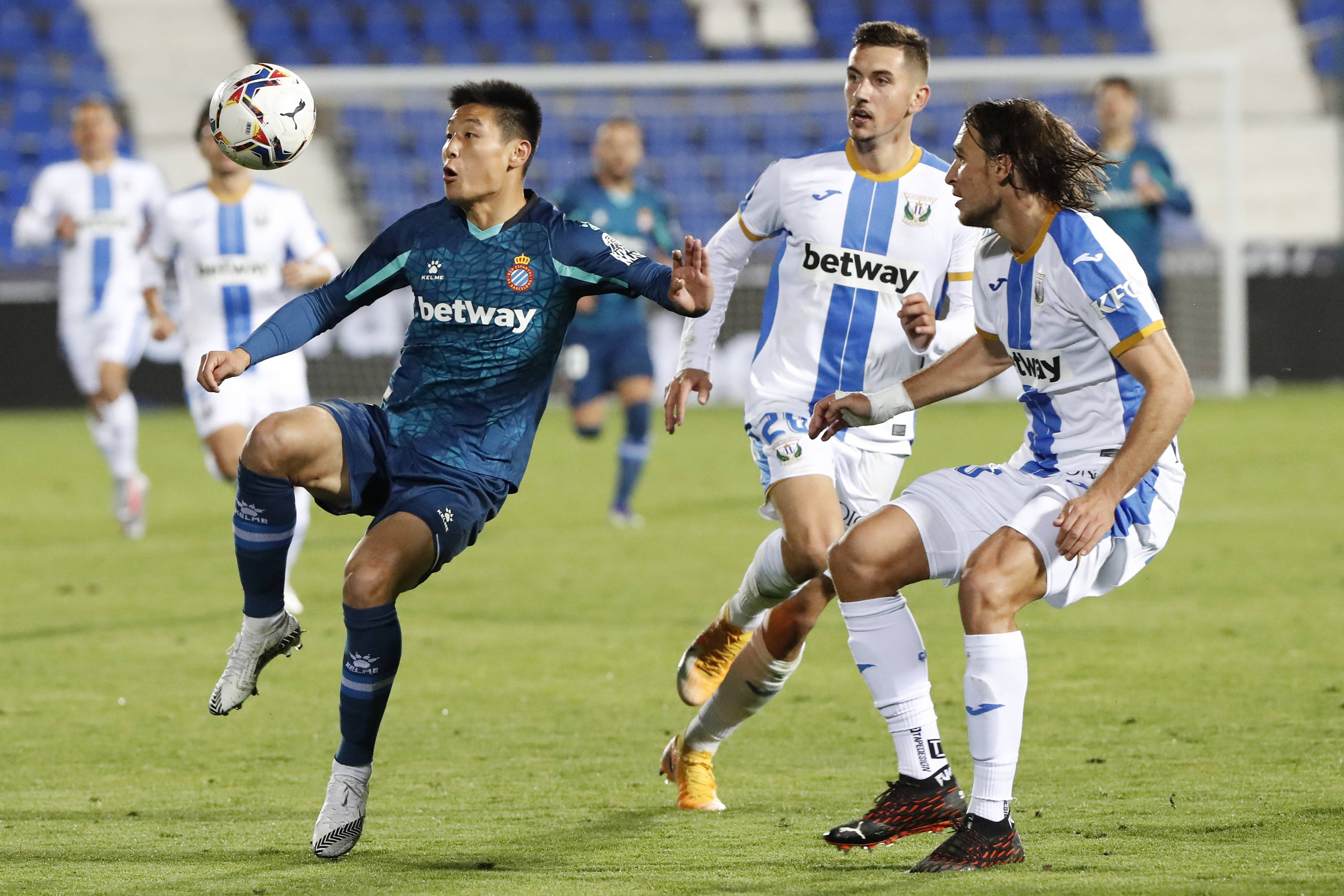 足球西乙西班牙人负莱加内斯