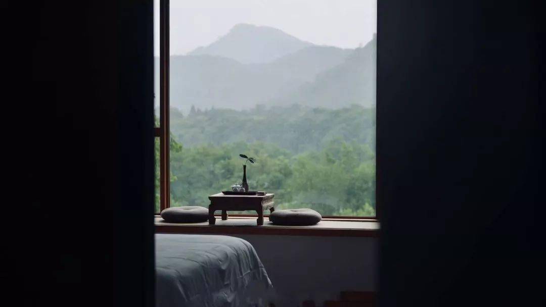 9/《山野幽居》品一杯清茶,听一曲清音…… 二胡,竹笛交替演奏,此起彼