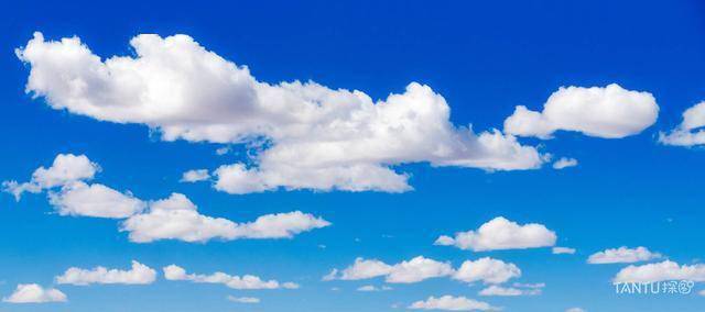 这是要替换的云素材这是一张我拍摄的西藏阿里图片,如果我们想把天空