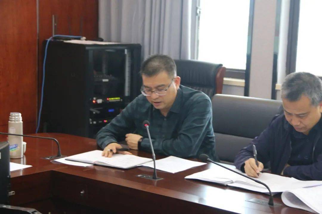 龙港中学校长吕俊杰,副书记薛振尧,浙师大教授李鸣华等领导出席本次