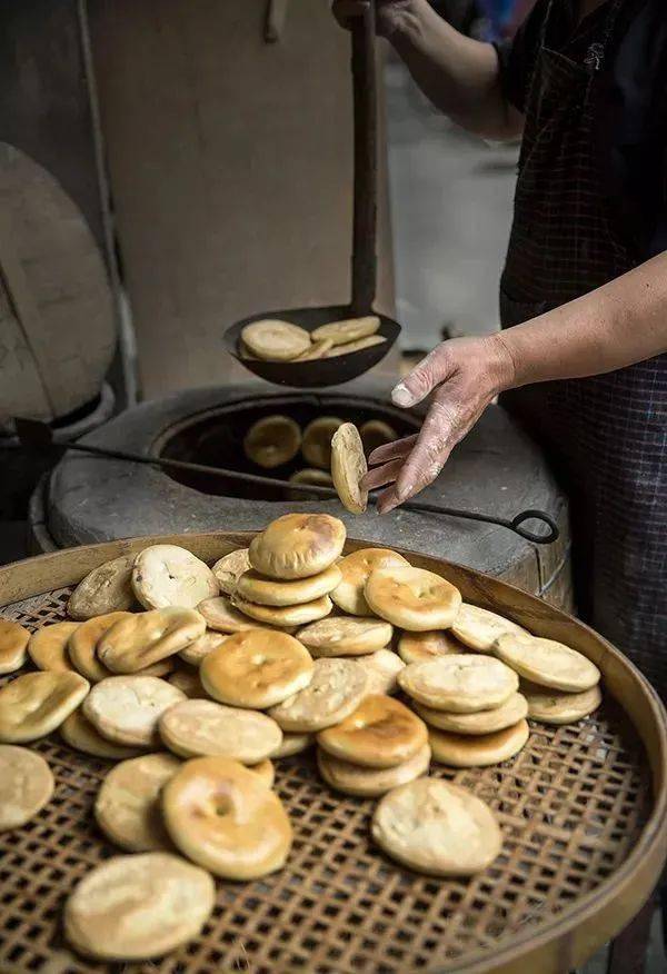 500年前戚继光部队抗倭战成就的美食!有味道有故事的光饼不想尝尝吗?