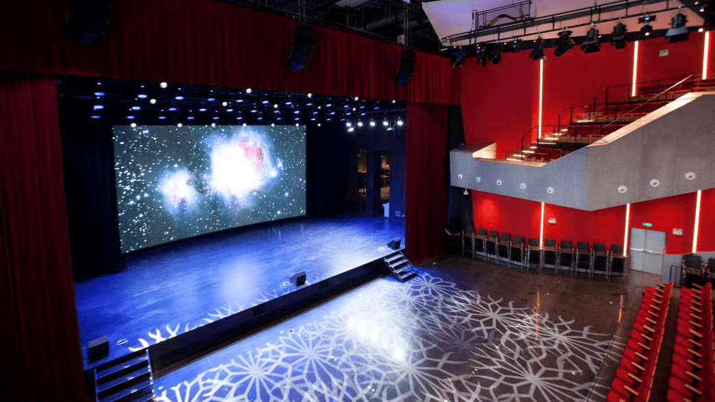 成都首个水上剧场开啦_舞台