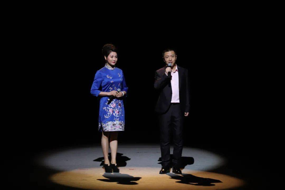 再芬黄梅守正创新我们的青春之歌