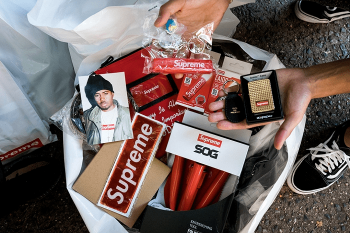 看不懂温哥华小哥的t恤估价200万美金