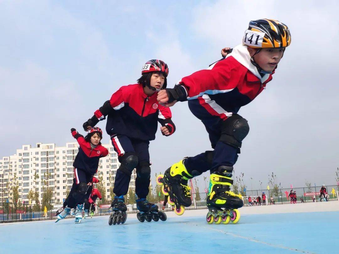2020年,邯郸市充分利用全市新建的20多个冰雪场馆,继续推进冰雪运动"