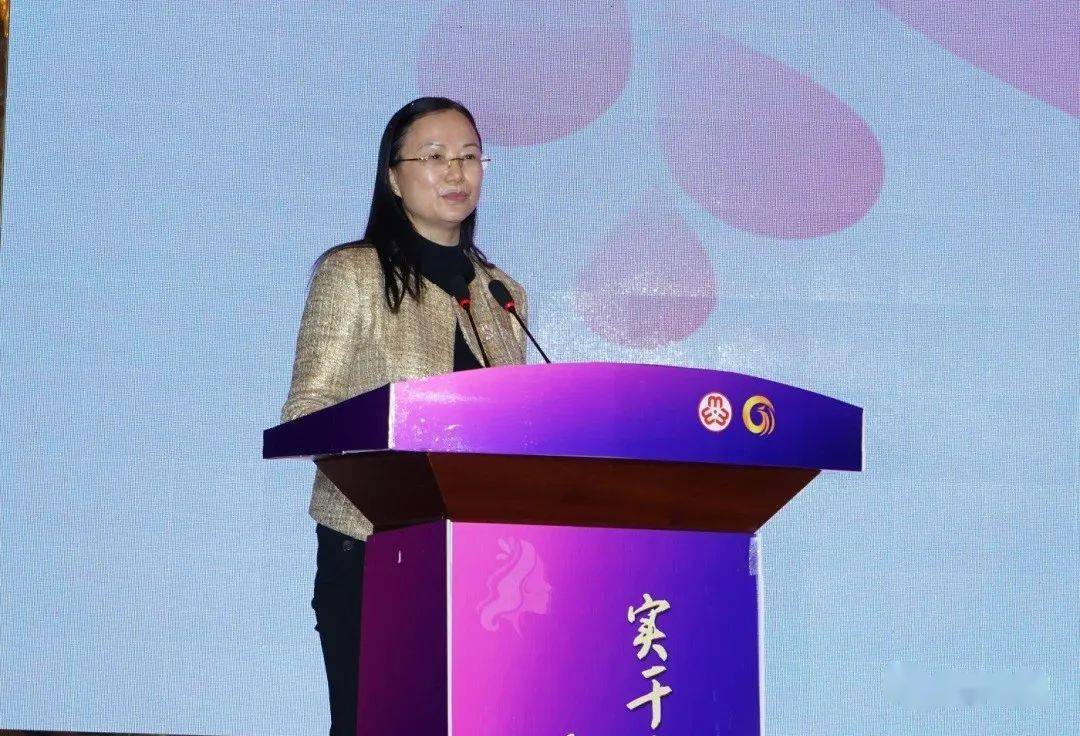 演讲主题乘风破浪 追梦健康第二位大咖——黄红娟演讲主题上下求索