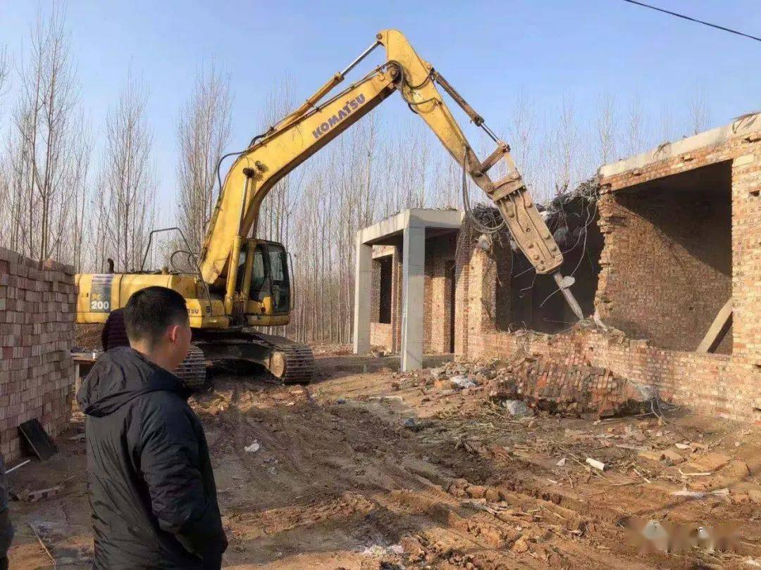 泊头文庙镇依法强制拆除违法建筑!