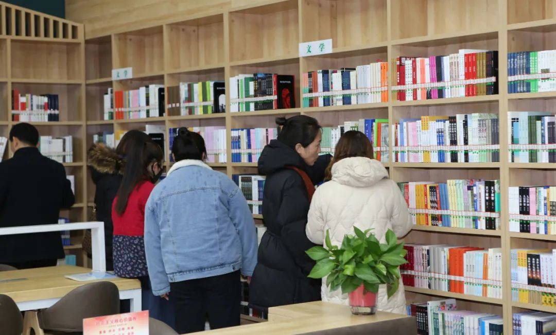 推动全民阅读,为助力商洛新时代追赶超越,辐射带动属地公共图书馆事业