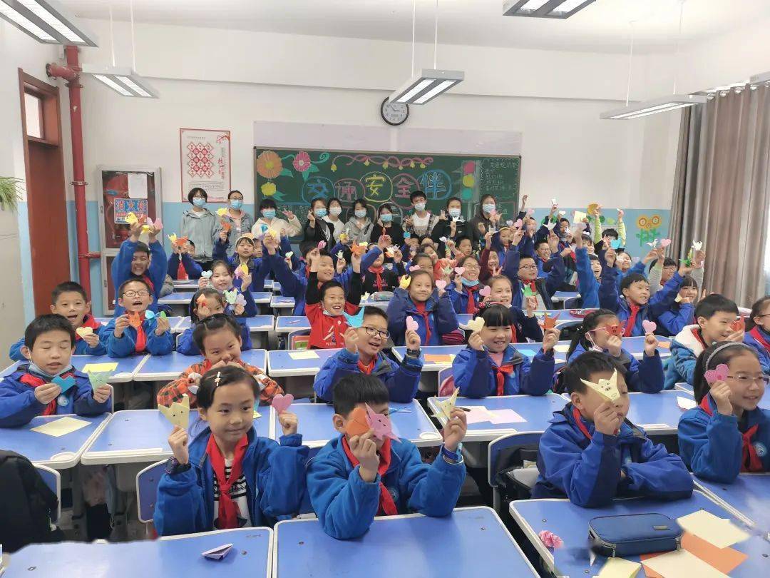 ——陕西科技大学校团委与锦上添花手工社团在新兴小学