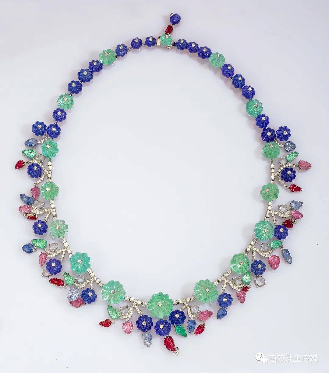 悦鼎珠宝带你解锁芭珠设计师展正确打开方式