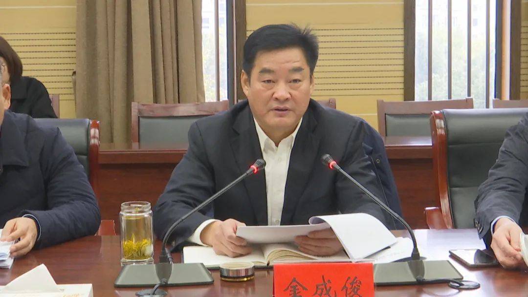 华克思来我县调研全面从严治党工作