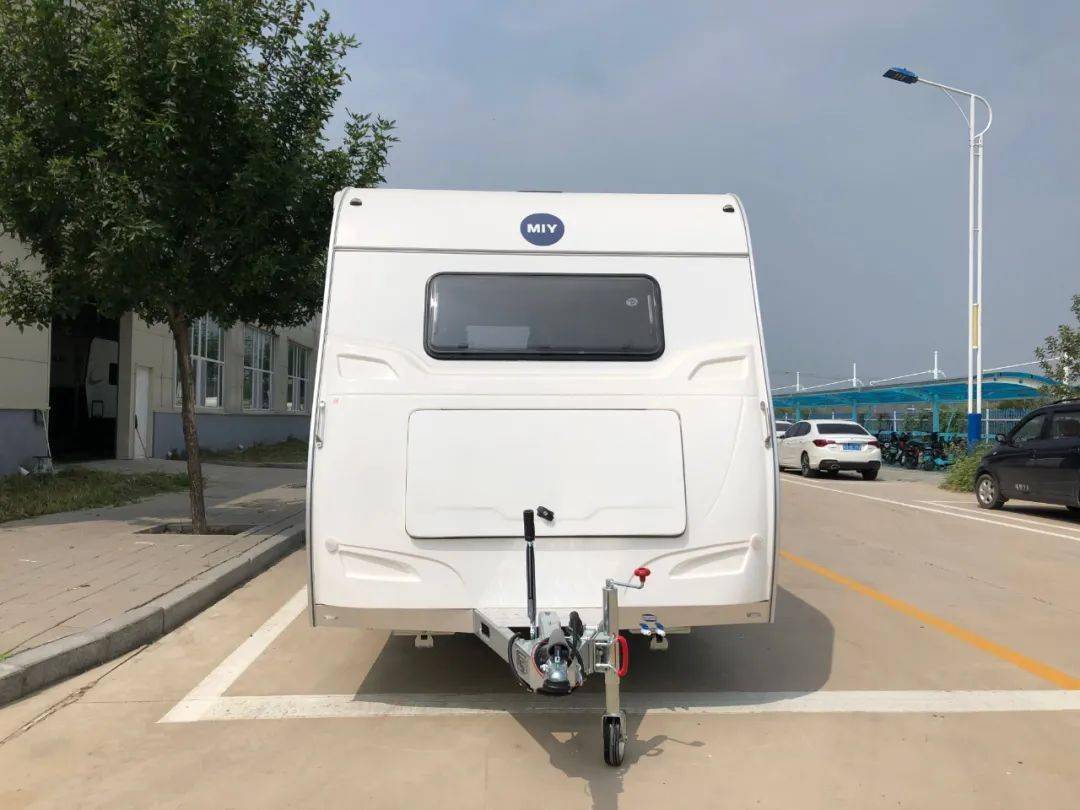迷野420拖挂房车"萌"翻你的少女心,不到十万即可拥有舒适旅途