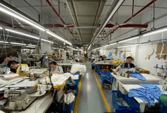 服装加工厂：行业动态与发展趋势