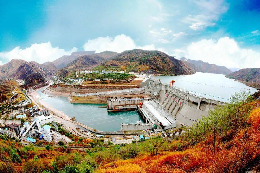 观音岩水电站位于云南省华坪县与四川省攀枝花市的交界处,上游接