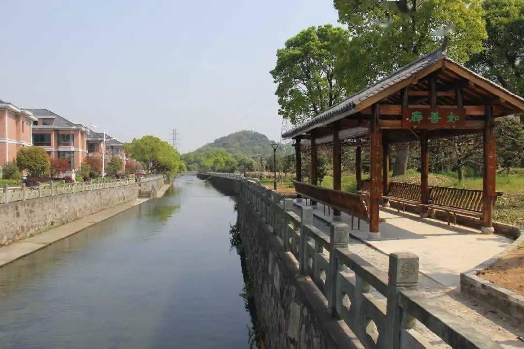 蒋家池头村,位于奉化区西坞街道东南部,区域面积1.