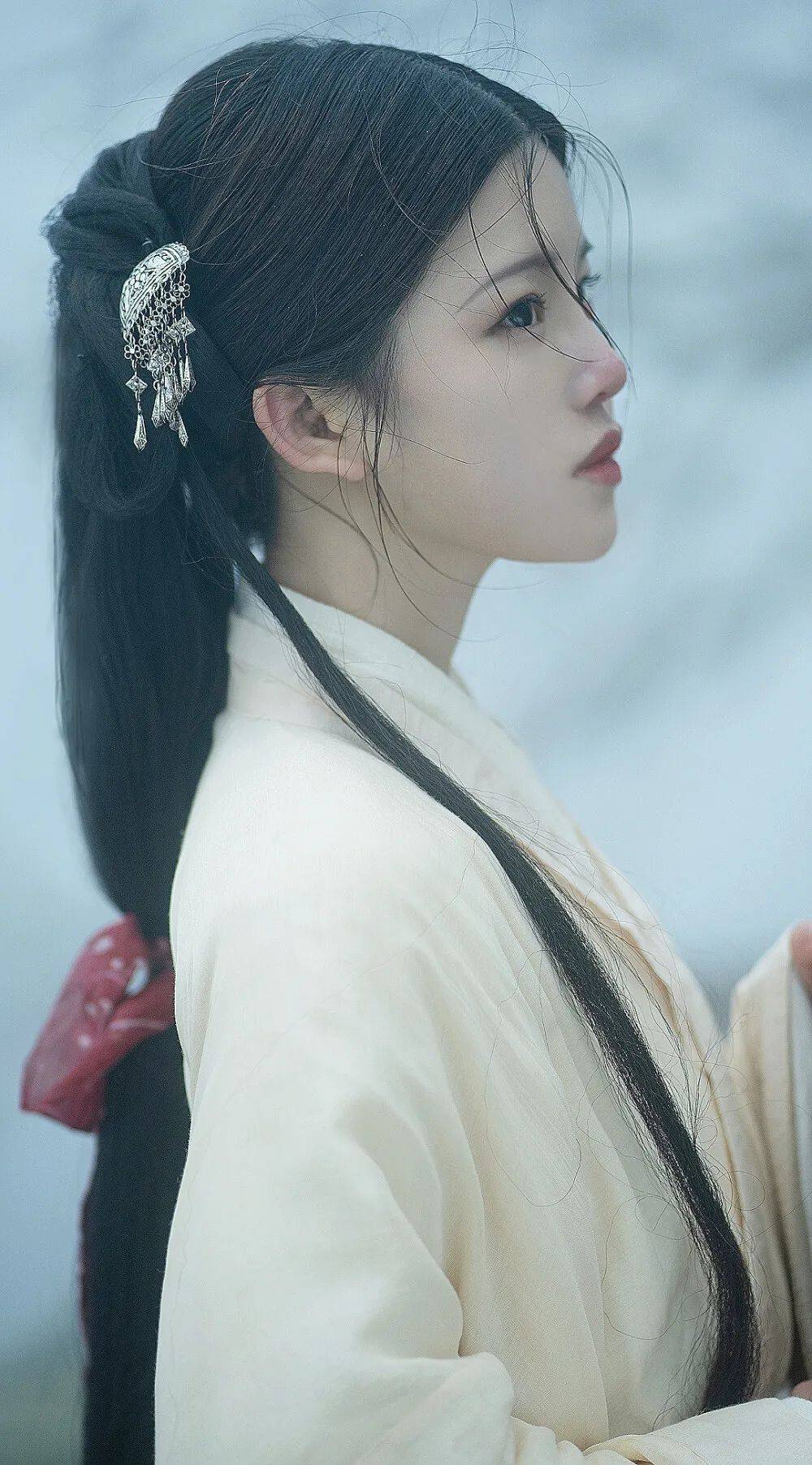 雪中汉服壁纸 | 昔去雪如花,今来花似雪_古风