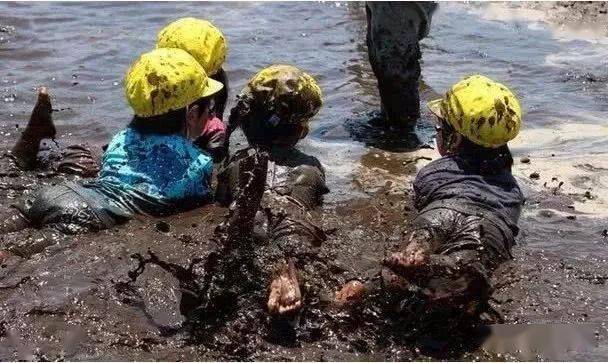 【布案例】日本名园:"泥巴"是诠释童年最好的词之一(环境 活动)_孩子