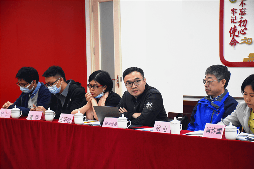 调研官洲街社工服务站他们为社工站未来发展建言献策