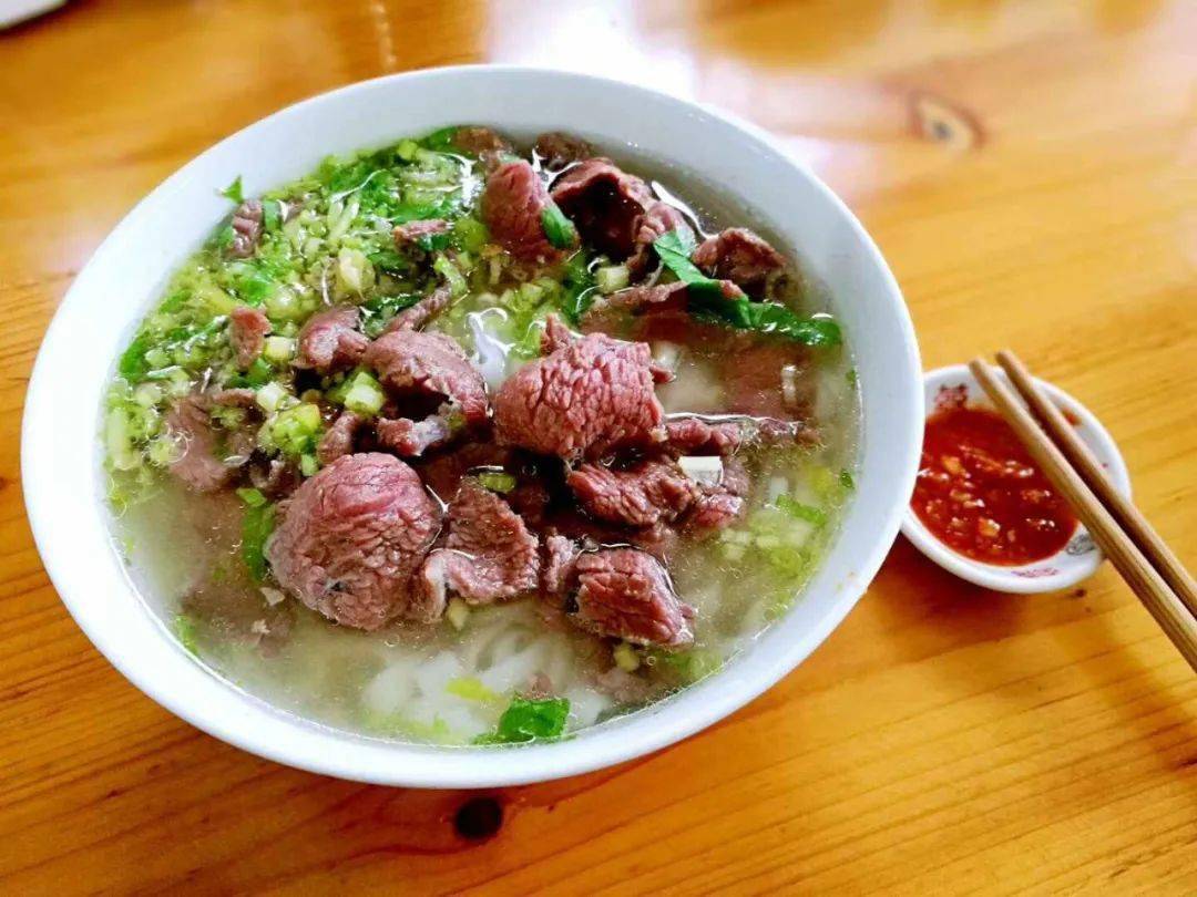 一碗牛肉汤,一夜之间把11人送进急诊室.啥情况?