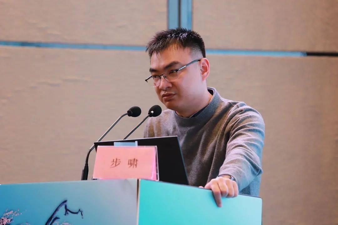 南昌嘉佑曙光医院黄剑给大家分享的是《昏迷治疗四步曲》.