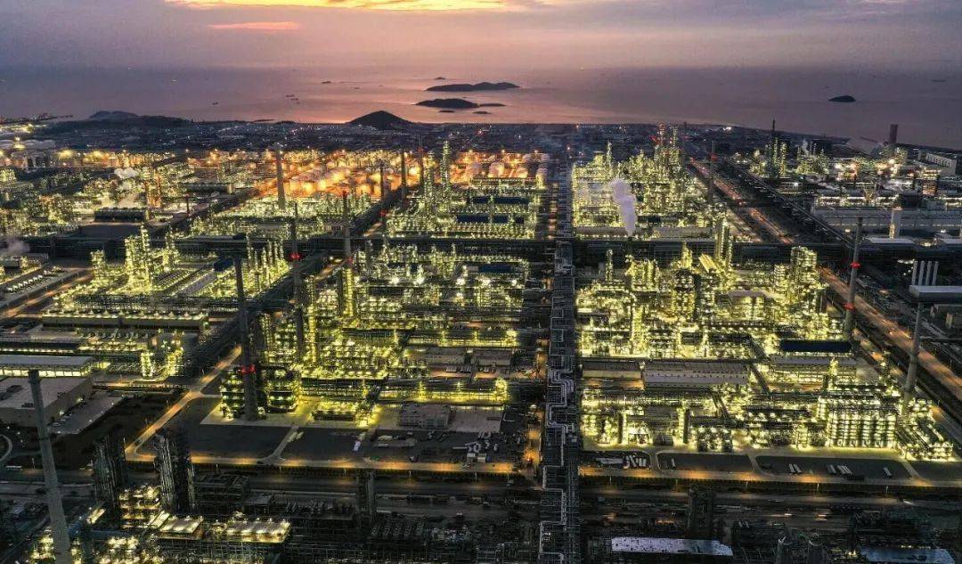 浙石化首批16.3万吨成品油出口啦!