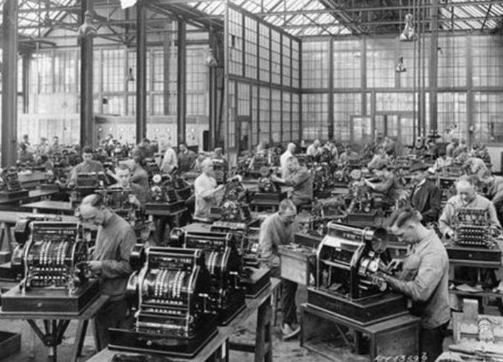 订阅内容> 文章来源:世界先进制造技术论坛 写在前面 身处变革的时代