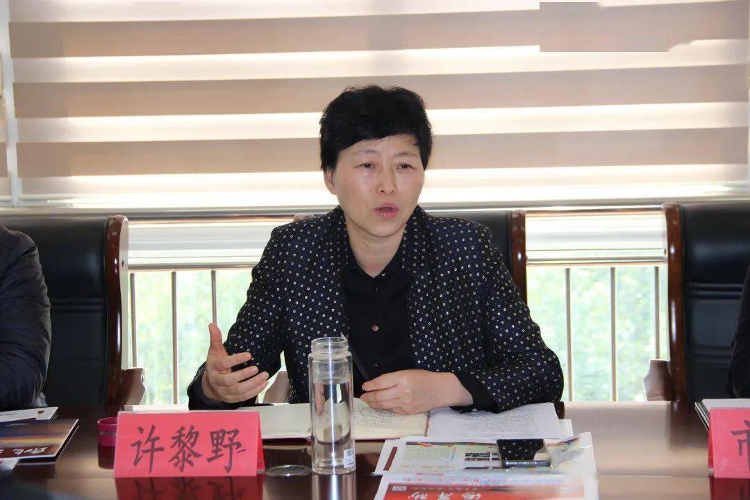 市委常委许黎野一行莅临桃渚中学调研指导初中崛起工作