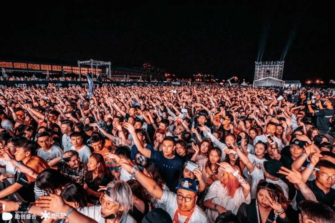 明日雪况丨这夜生活,绝了!_崇礼