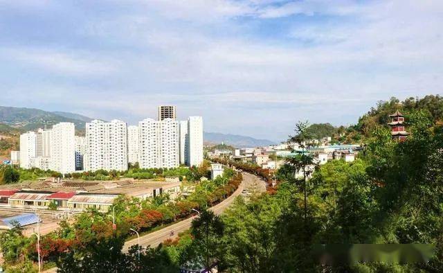 凤庆县多举措提升美丽县城创建成果