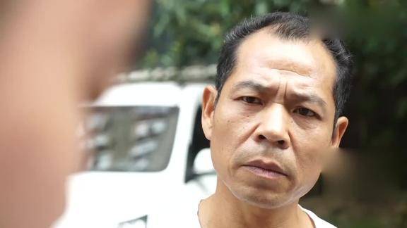 湖北方言爸爸去接儿子放学走错学校结果儿子惨了