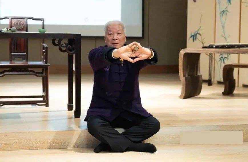 直播预告大师讲座严蔚冰谈后疫情期间起居引导法提升免疫力