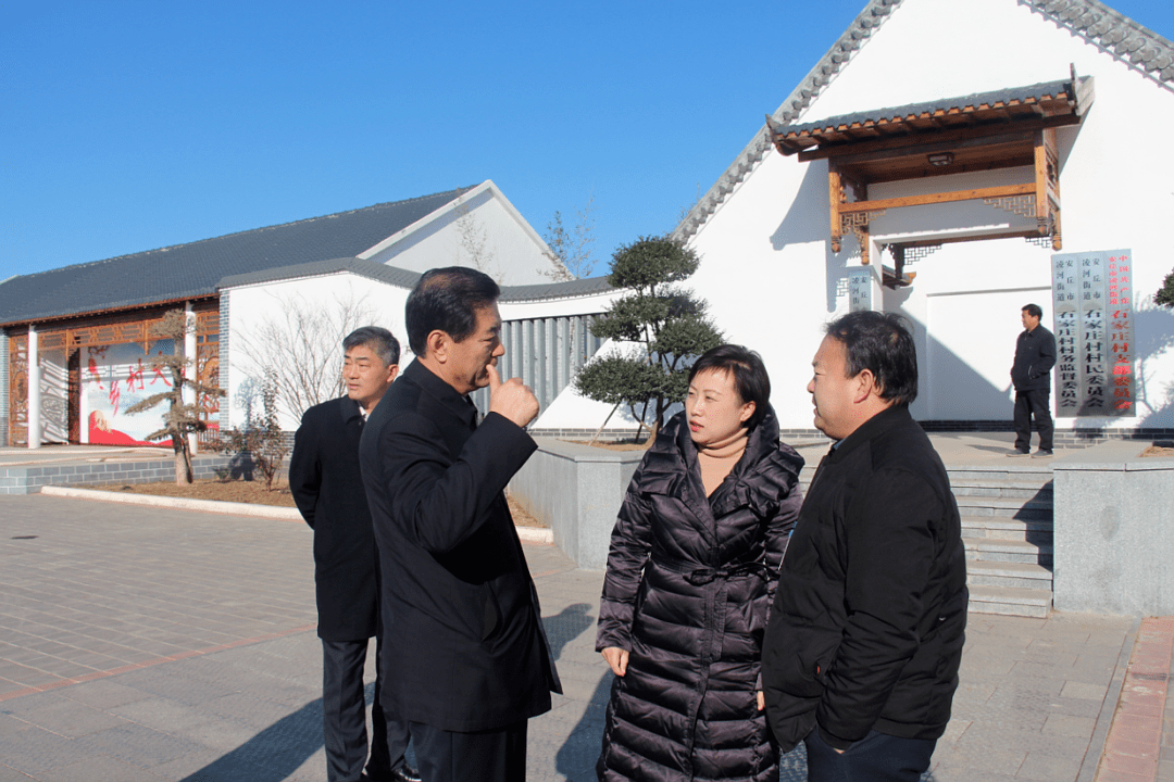 安丘市人大代表视察团来凌视察重点项目建设情况