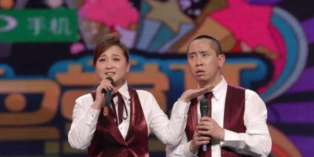 第二年,贾玲车热打铁发起并创立"酷口相声"和"新笑声客栈",其宗旨就是