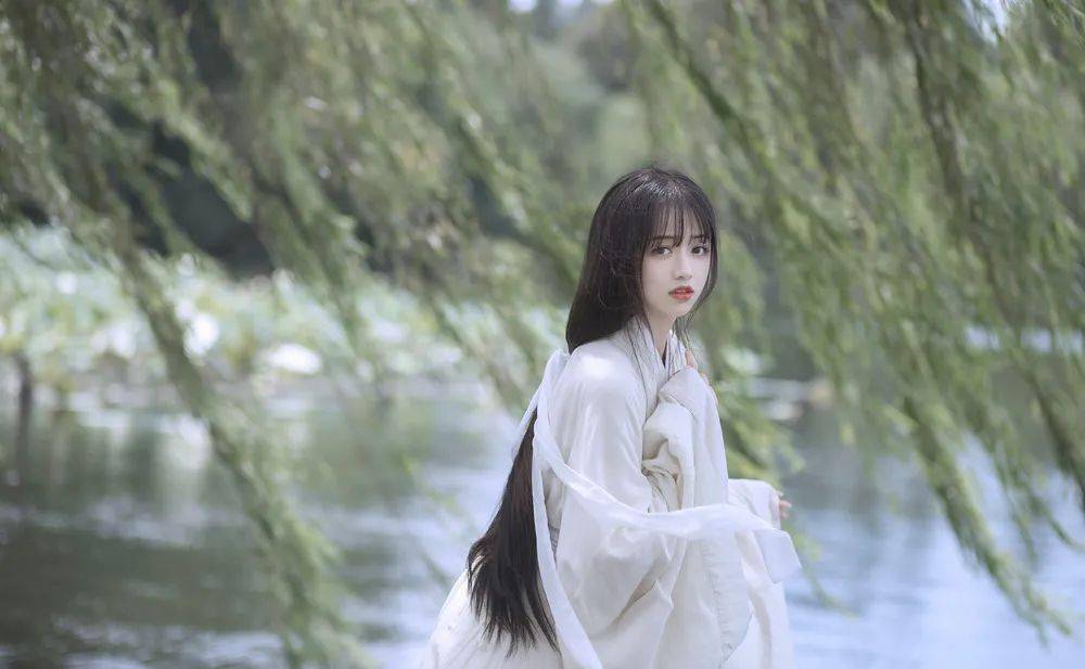 唯美意境古风女生头像|自在飞花轻似梦 无边丝雨细如愁