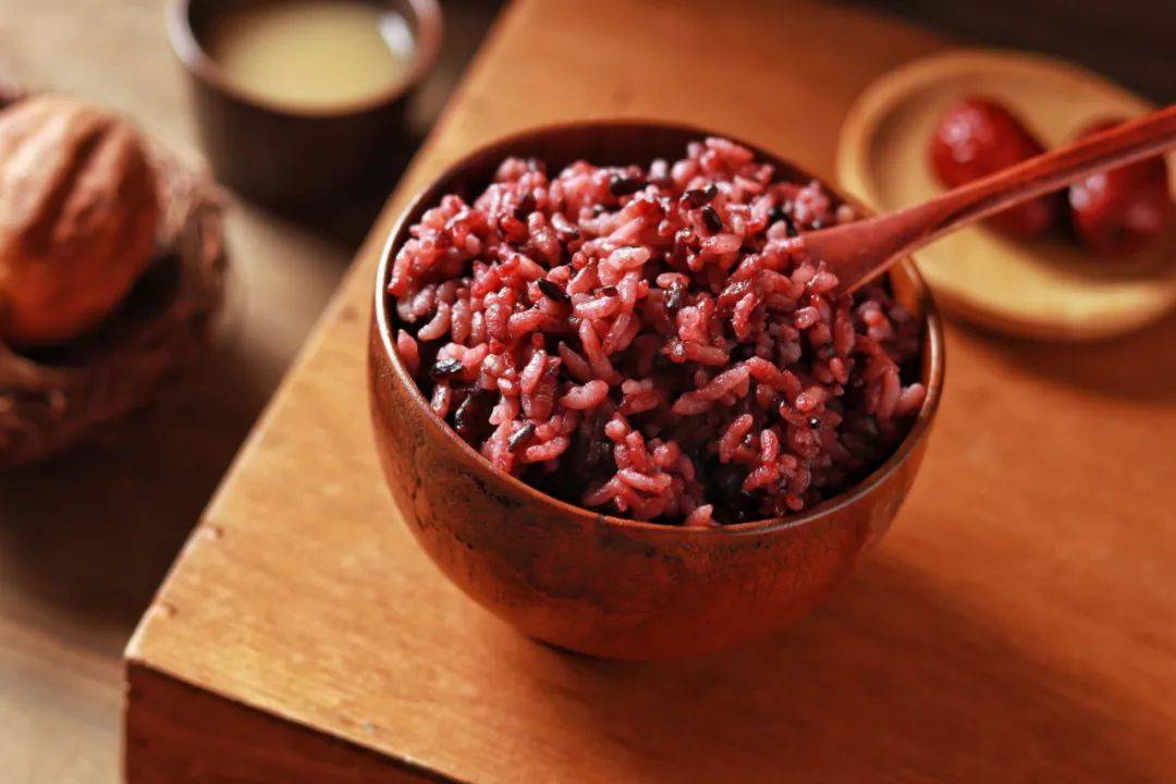 《红楼梦》中的"御田胭脂米"究竟是个啥