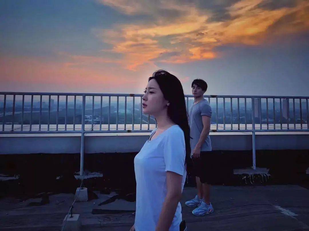 开客车做侦探成为霸道女总裁我在1分钟里的百味人生