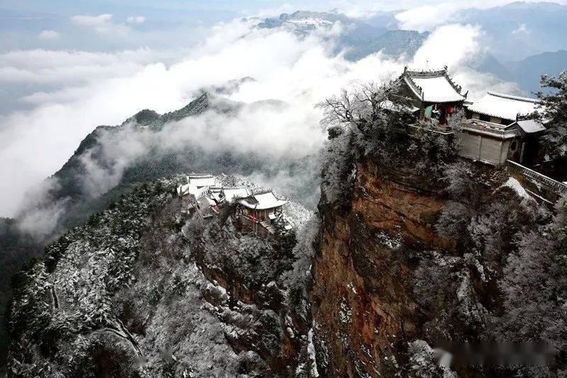 一帶一路61美麗鄉村聽成縣雞峰山雪落下的聲音