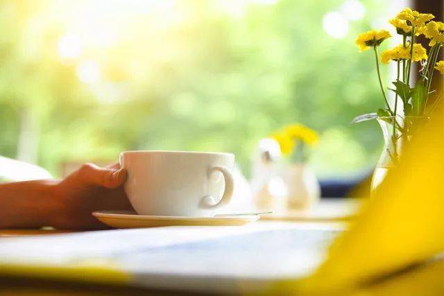 一生阅人千万,不如朋友惦念