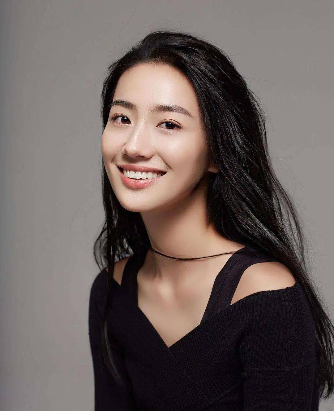 怎么有这么惹人怜爱的女二!_薛昊婧