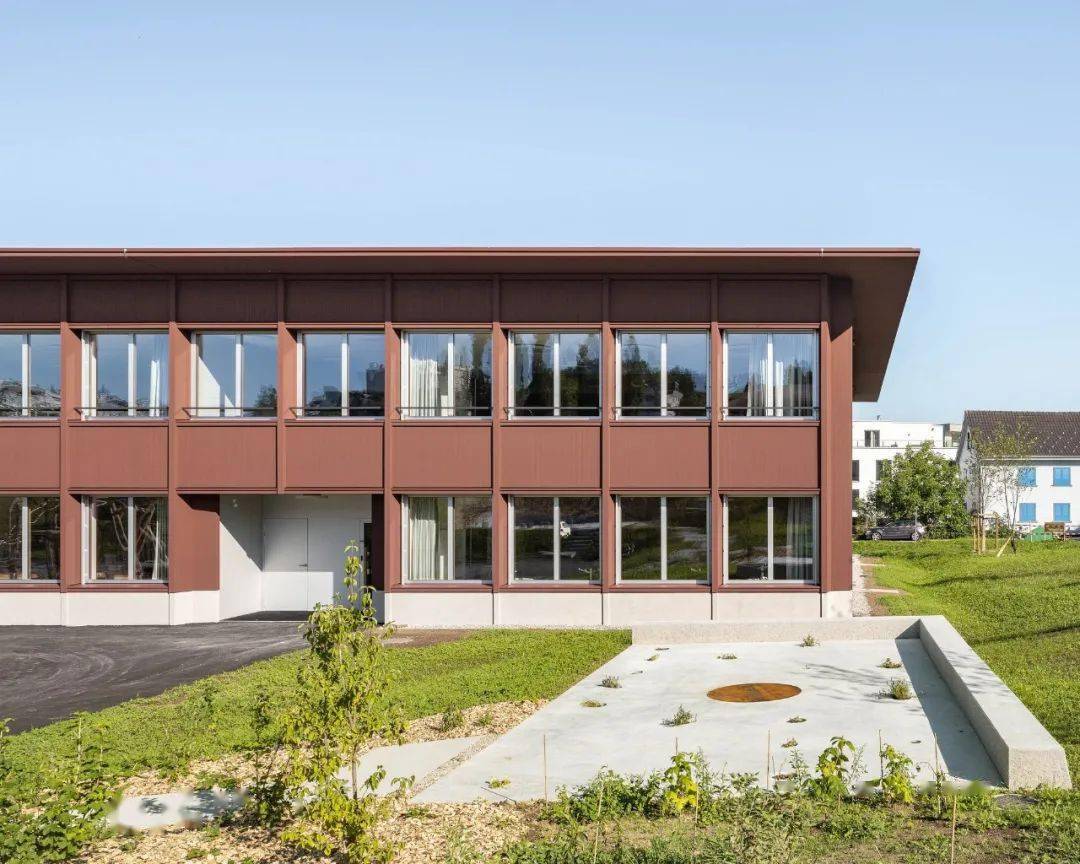 primary school of bazenheid completes the existing school